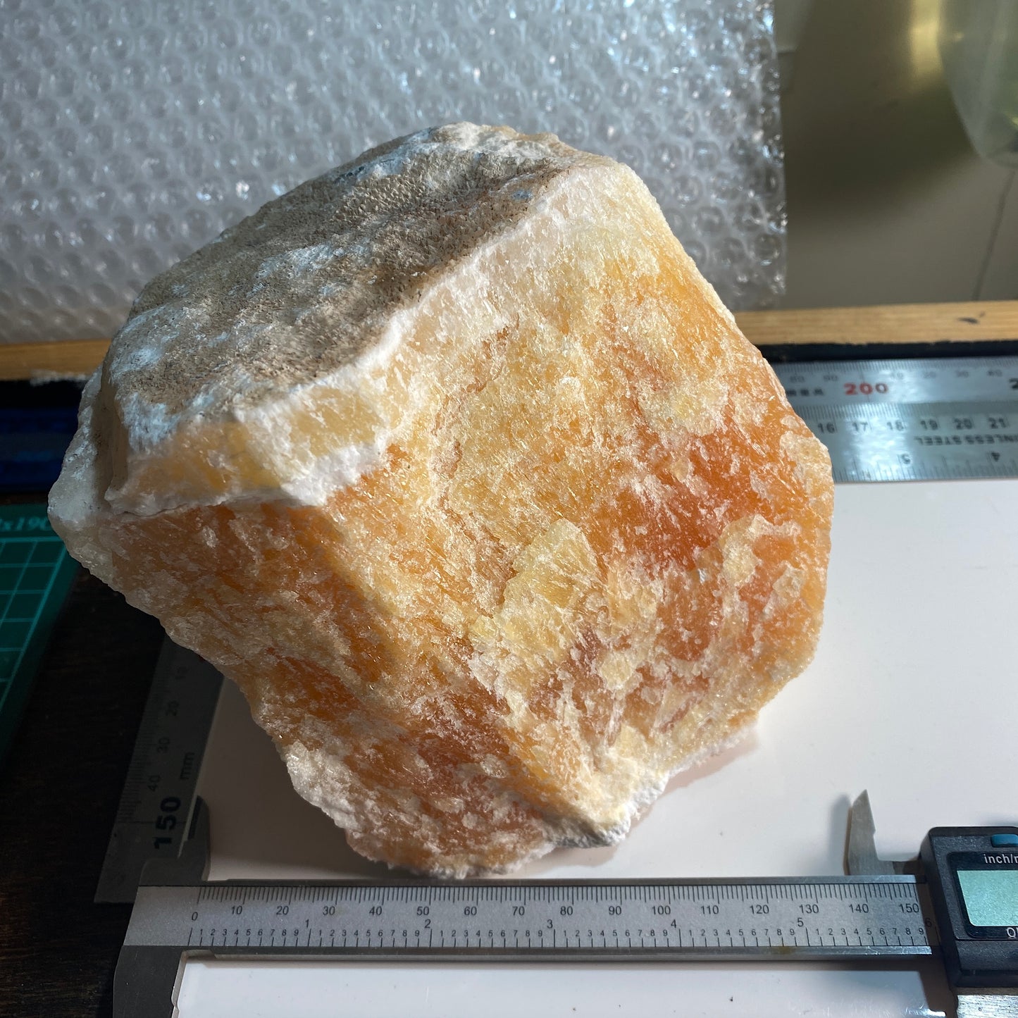 ORANGE CALCITE HEAVY SPECIMEN - TAFF'S WELL QUARRY, WALES, U.K. 2950g MF4040