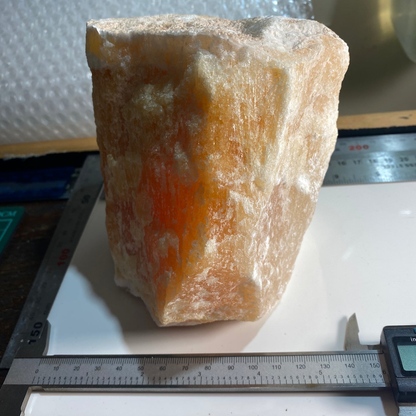 ORANGE CALCITE HEAVY SPECIMEN - TAFF'S WELL QUARRY, WALES, U.K. 2950g MF4040