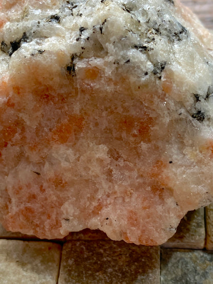 OLIGOCLASE FELDSPAR  : BJORAM SUNSTONE QUARRY, BAMBLE  NORWAY. 351g MF4876