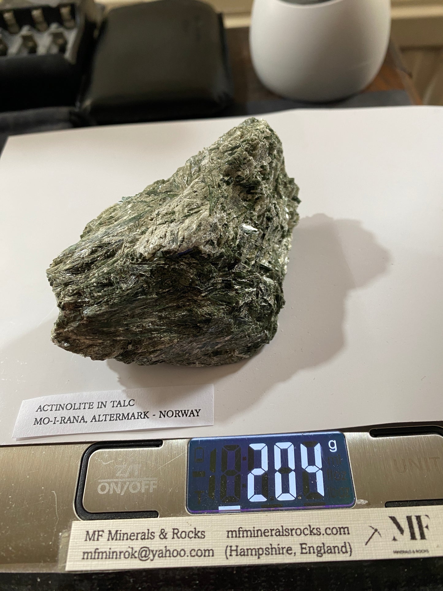 ACTINOLITE IN TALC : MO-I-RANA, ALTERMARK, NORWAY   204g MF4877