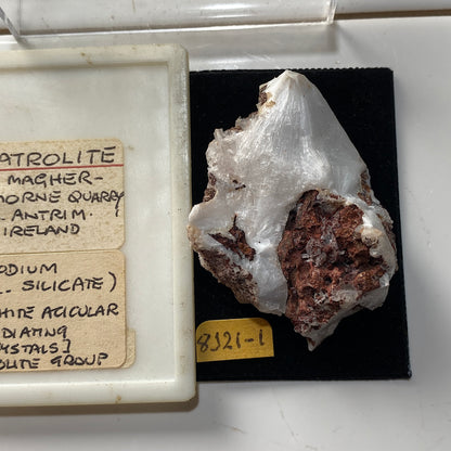 NATROLITE - MEGHERAMORNE QUARRY, CO ANTRIM, N. IRELAND 16g MF1165