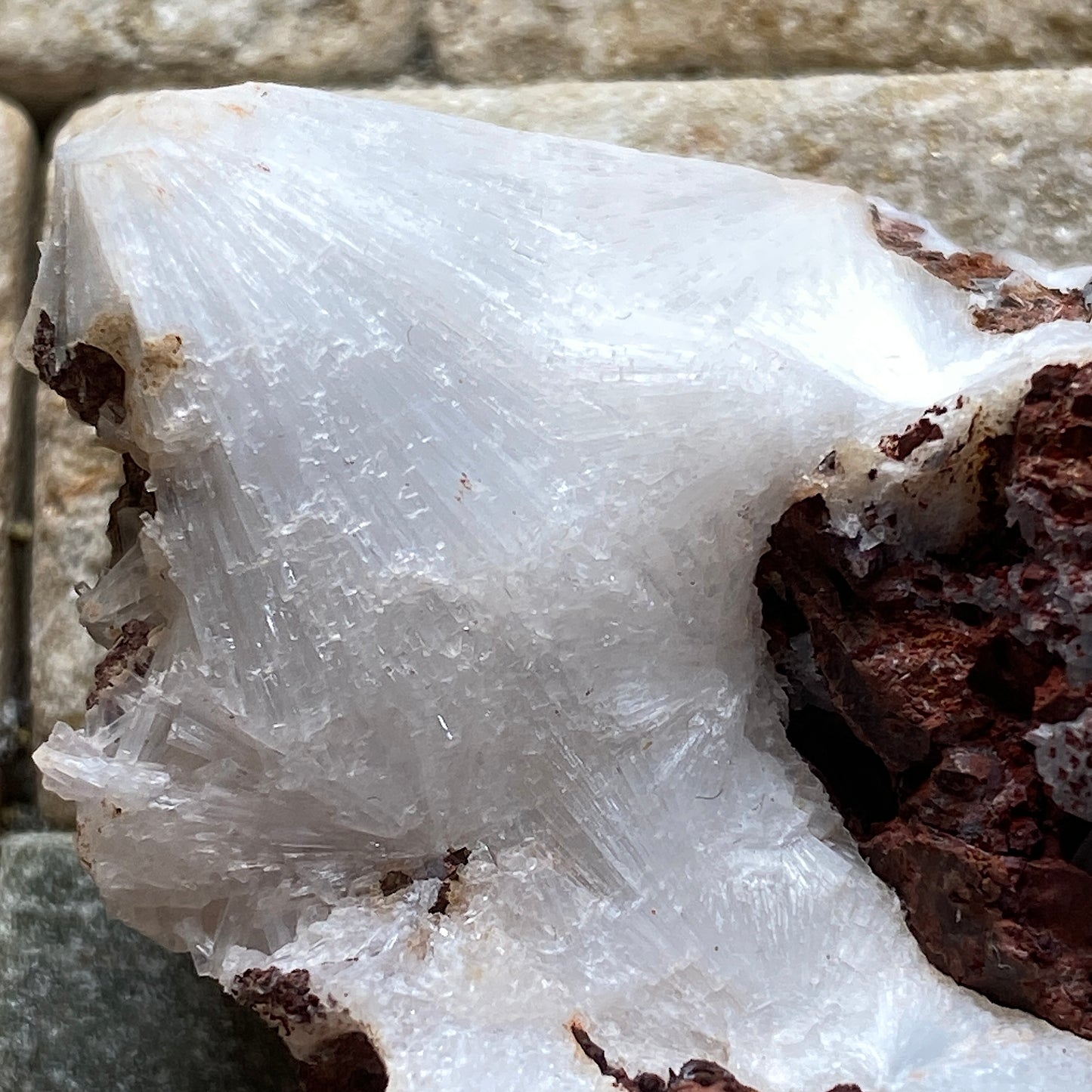 NATROLITE - MEGHERAMORNE QUARRY, CO ANTRIM, N. IRELAND 16g MF1165