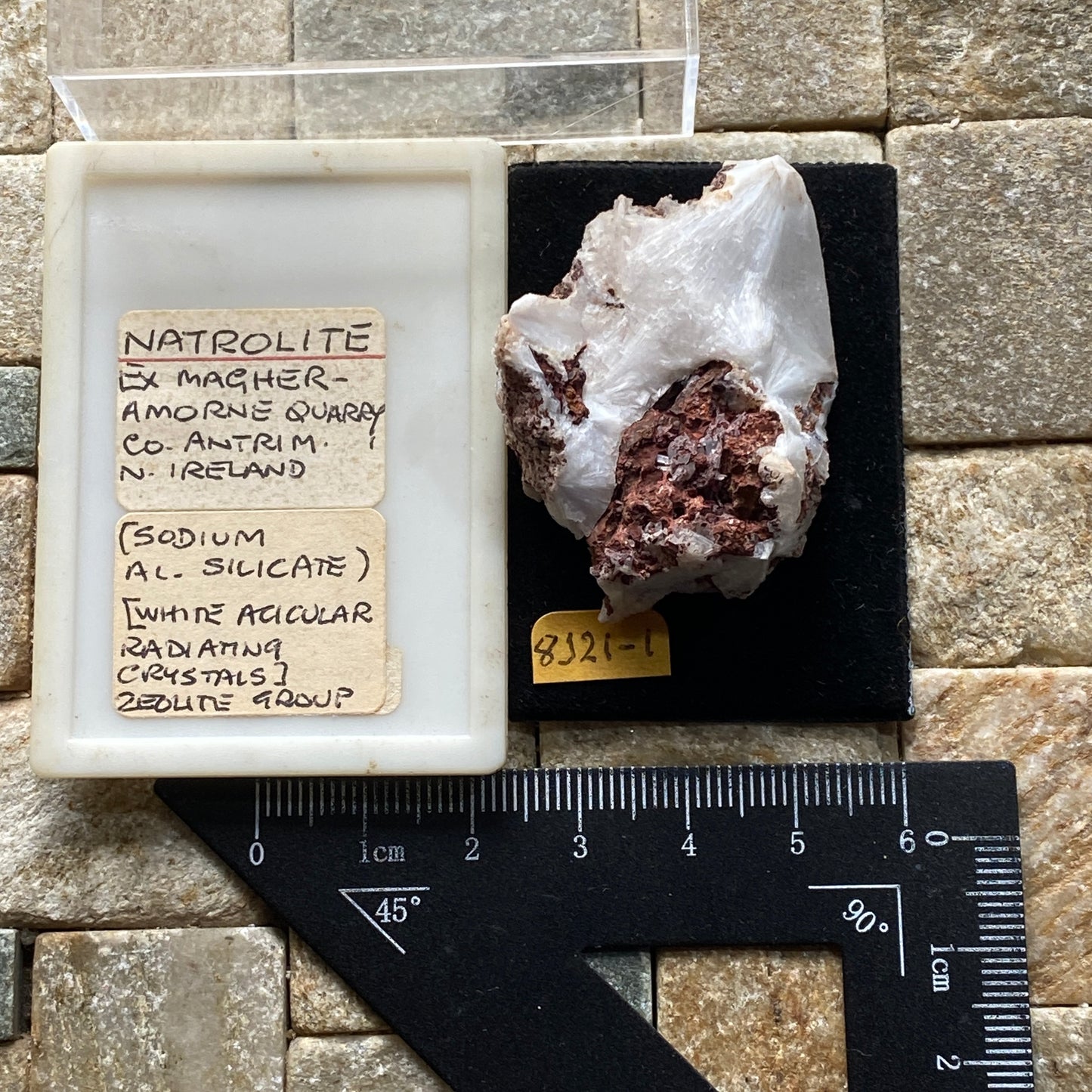 NATROLITE - MEGHERAMORNE QUARRY, CO ANTRIM, N. IRELAND 16g MF1165