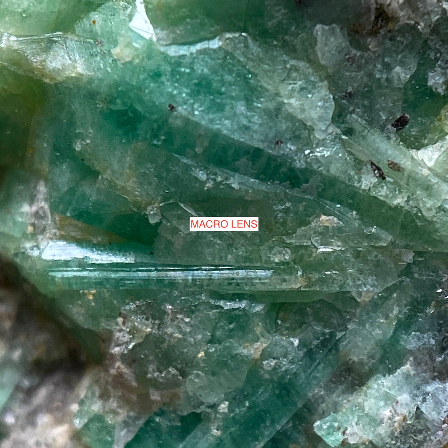 EMERALD BERYL ON MATRIX FROM DAYAKOU EMERALD MINE, CHINA 345g MF1103