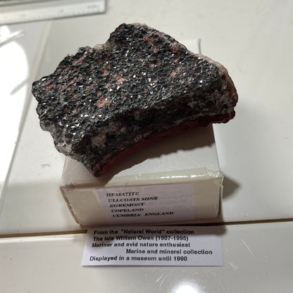 HEMATITE UNUSUAL SPECIMEN FROM ULLCOATS MINE, CUMBRIA 92g MF1196