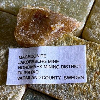 MACEDONITE ETC, JACOBSBERG ORE FIELD, SWEDEN 2g  MF1649