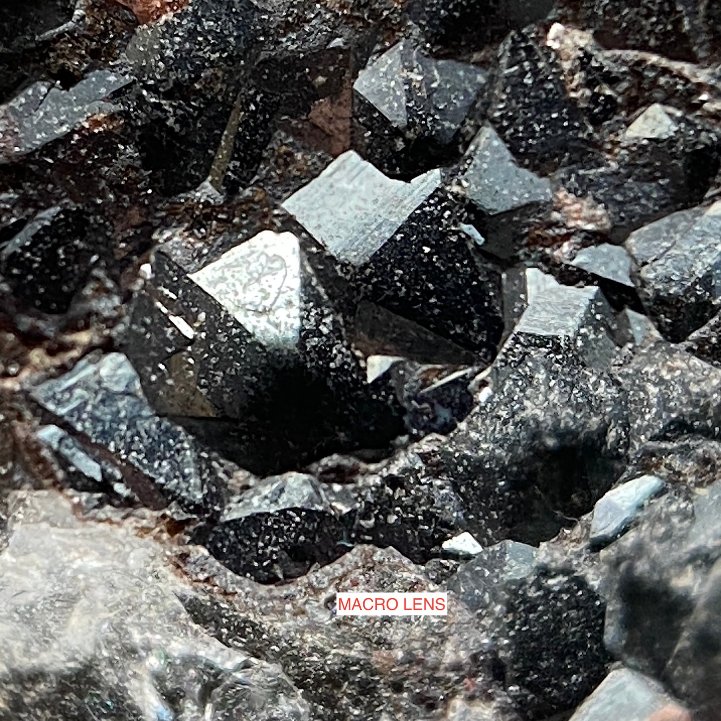 HEMATITE UNUSUAL SPECIMEN FROM ULLCOATS MINE, CUMBRIA 92g MF1196