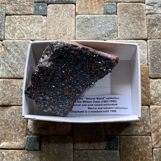 HEMATITE UNUSUAL SPECIMEN FROM ULLCOATS MINE, CUMBRIA 92g MF1196