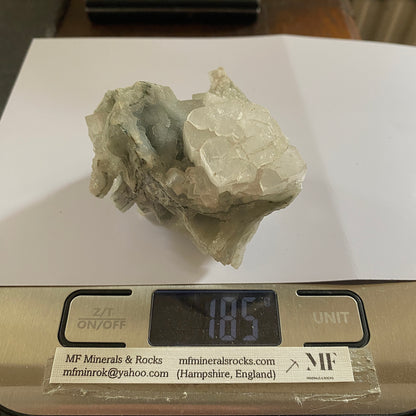 APOPHYLLITE ESPECIMEN INUSUAL Y ATRACTIVO 185g MF1182