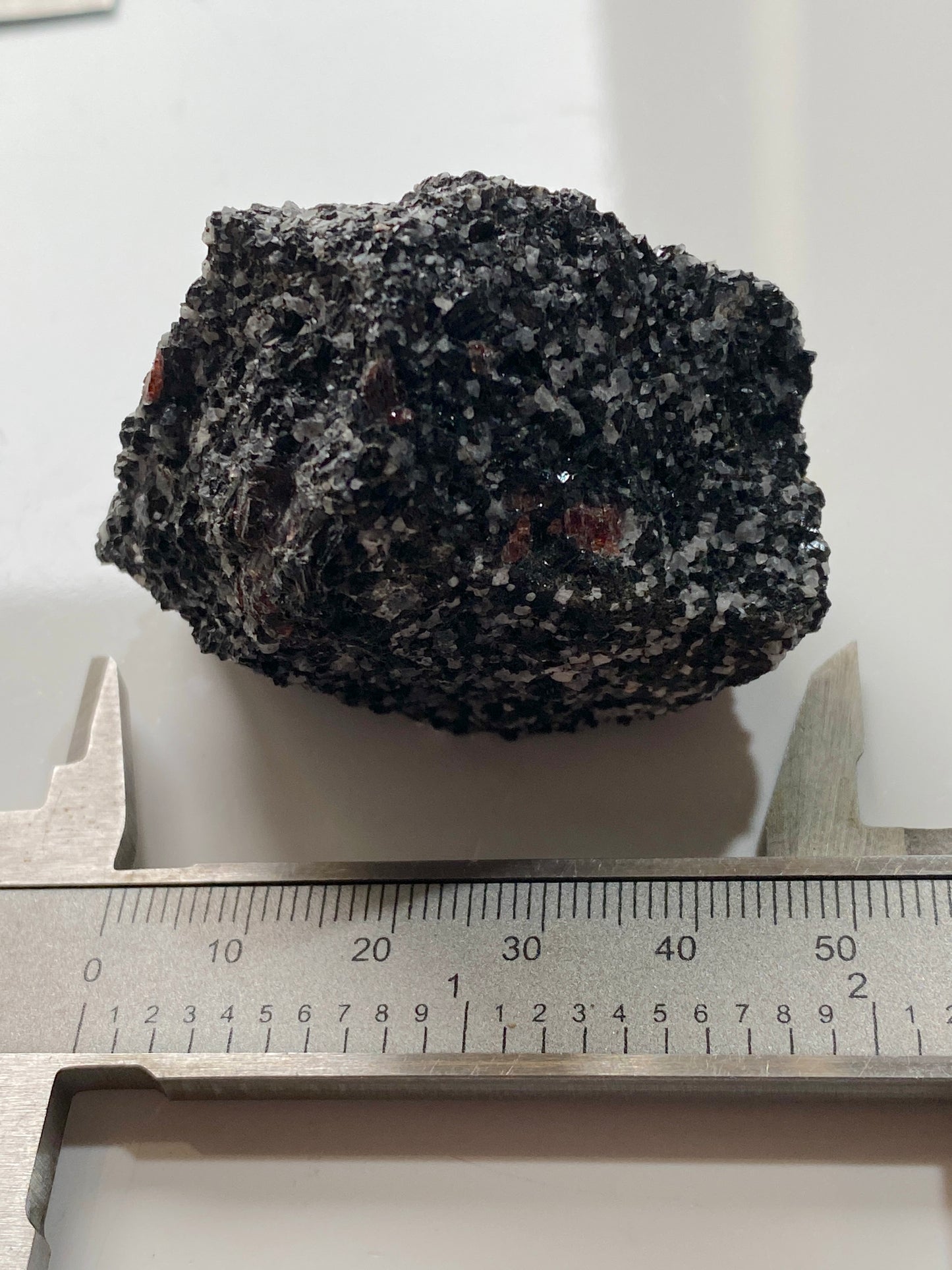 ALMANDINE GARNET IN AMPHIBOLITE "CHERRY CAKE " : AKLAND, NORWAY 104g MF4884