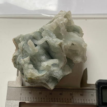 APOPHYLLITE ESPECIMEN INUSUAL Y ATRACTIVO 185g MF1182