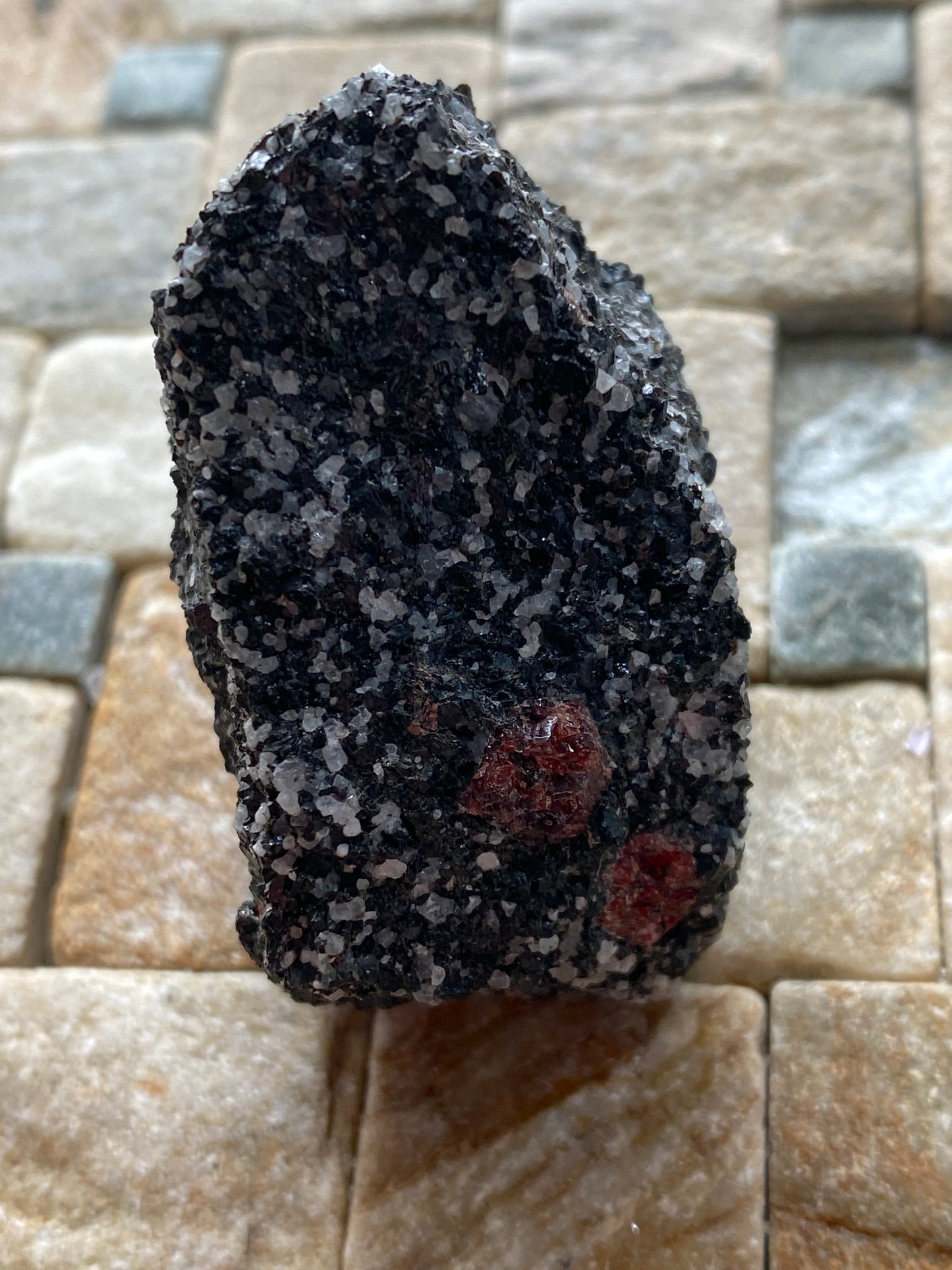 ALMANDINE GARNET IN AMPHIBOLITE "CHERRY CAKE " : AKLAND, NORWAY 104g MF4884
