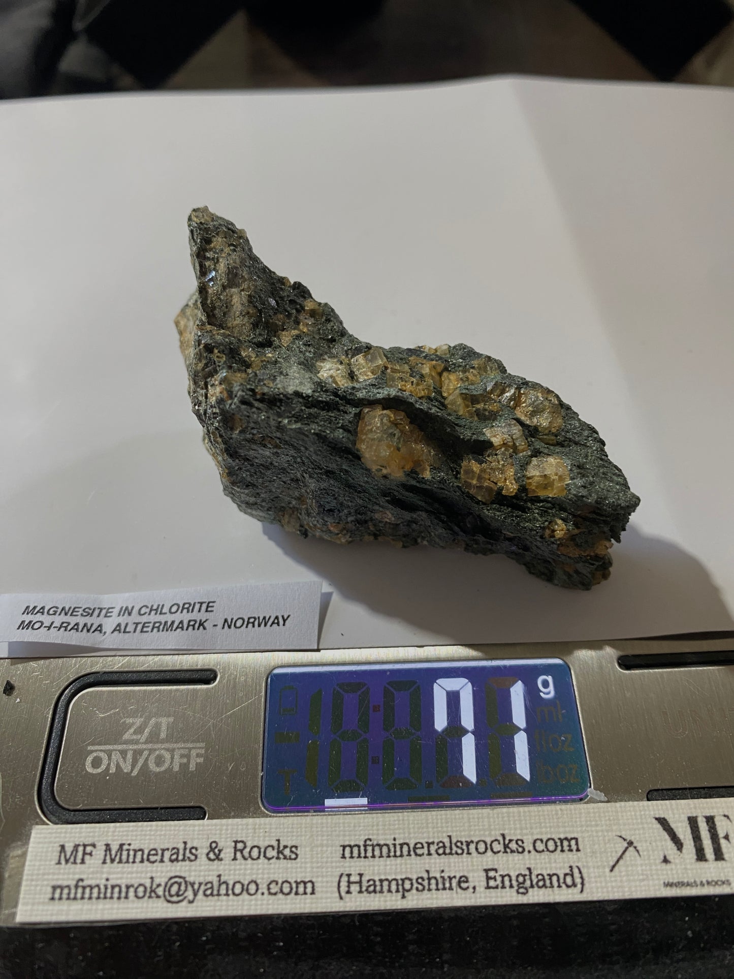 MAGNESITE CRYSTALS IN CHLORITE : MO-I-RANA, ALTERMARK, NORWAY 71g MF4886