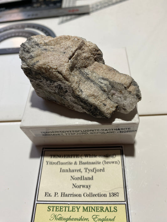 TENGERITE -Y, YTTOFLUORITE,  BASTNASITE ETC : INNHAVET, TYSFJORD, NORWAY 89g MF4888