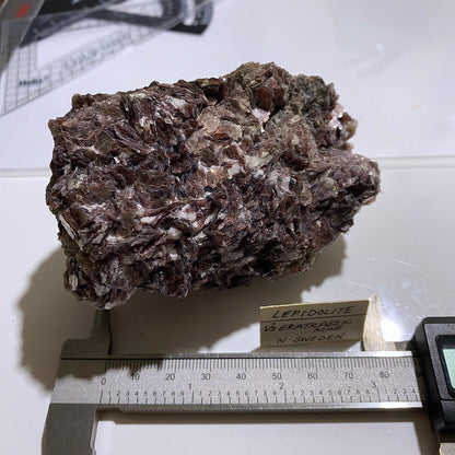 LEPIDOLITE MICA - VARUTRASK, SKELLEFTEA, SWEDEN  400g MF1282