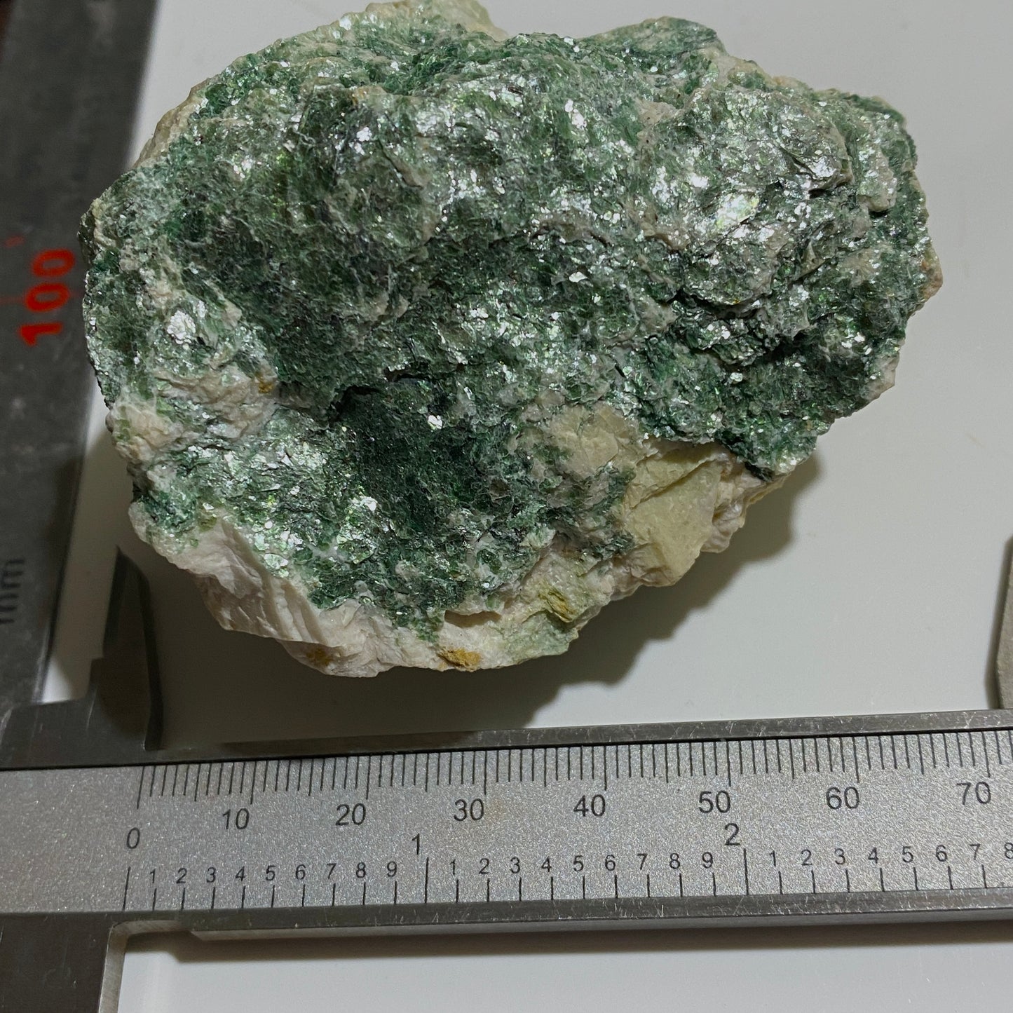 FUCHSITE MICA - GRAVES MOUNTAIN, GEORGIA,  U.S.A. 200g MF4055