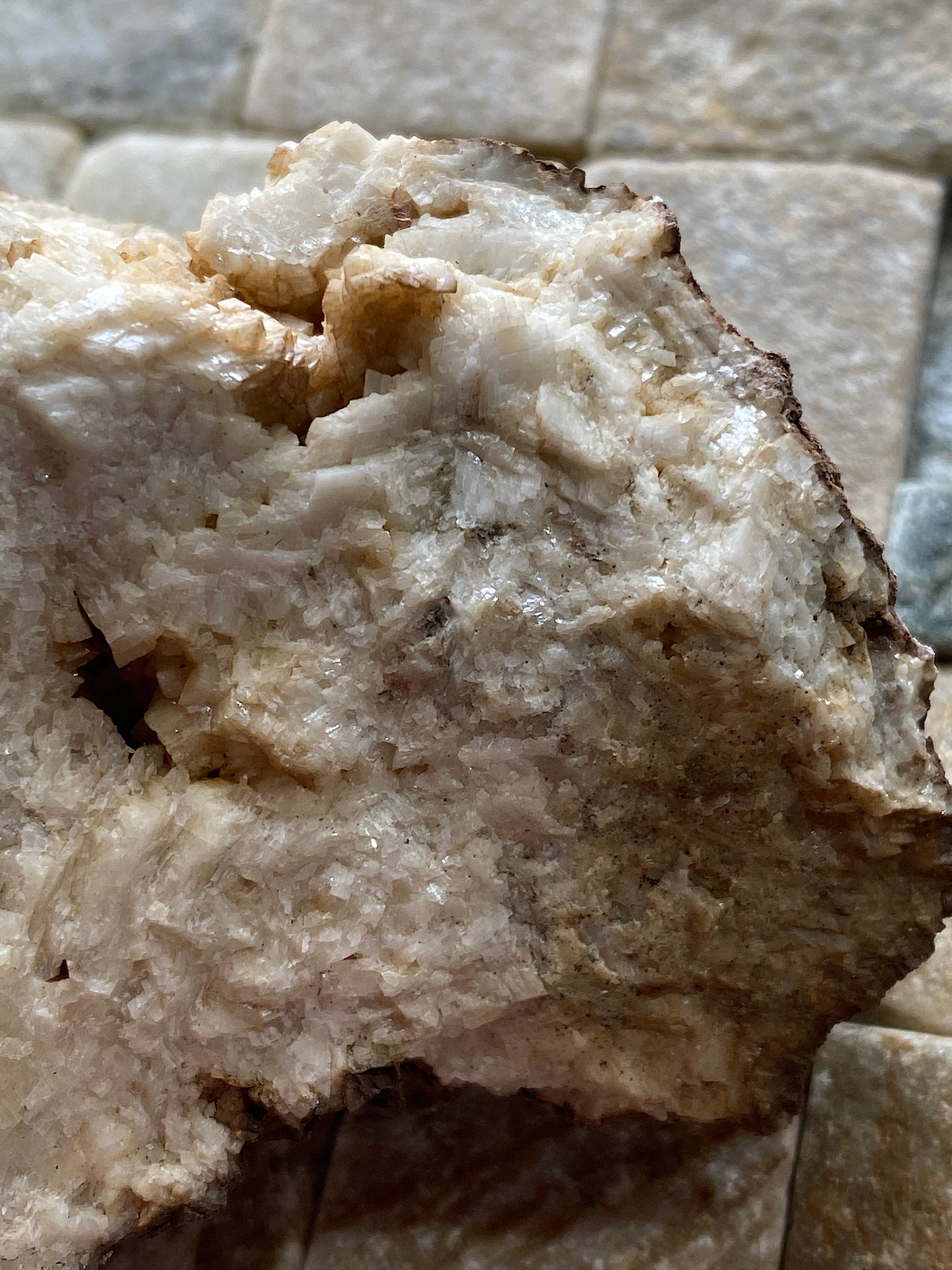 DOLOMITE : WANLOCKHEAD, DUMFRIES & GALLOWAY, SCOTLAND. 233G MF4890