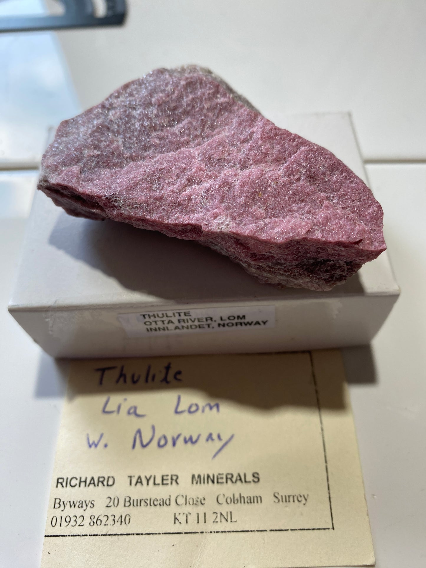 THULITE WITH PIEDMONTITE : OTTA RIVER, LOM, INNLANDET, NORWAY  80g MF4892