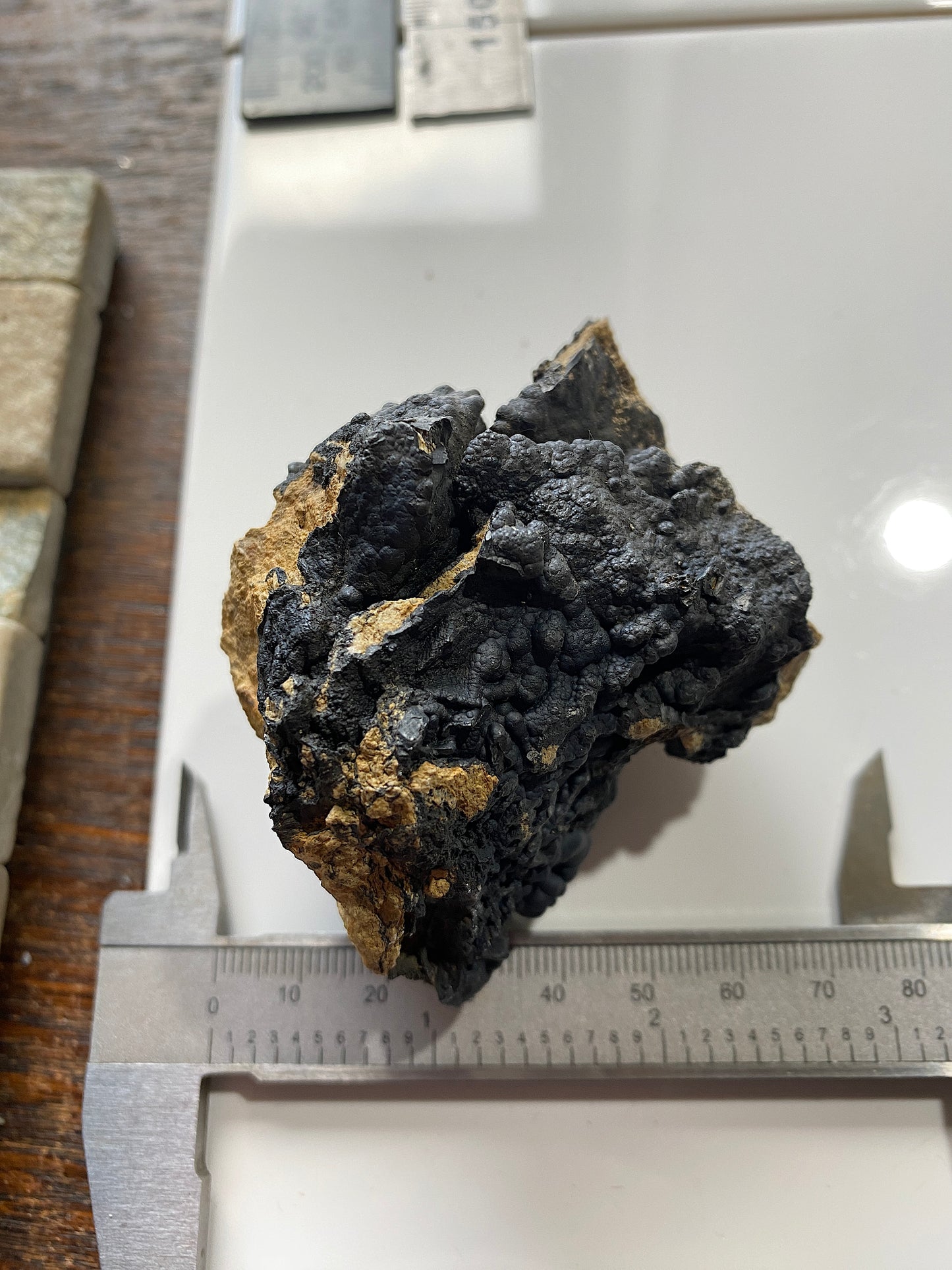 CRYPTOMELANE : MOEL LLYFANT, GWYNEDD, WALES, U.K. 180g. MF4893