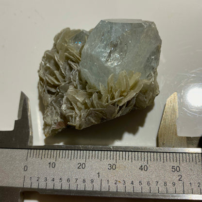 AQUAMARINE BERYL ON MUSCOVITE - PINGWU BERYL MINE, SICHUAN, CHINA 52g MF1215