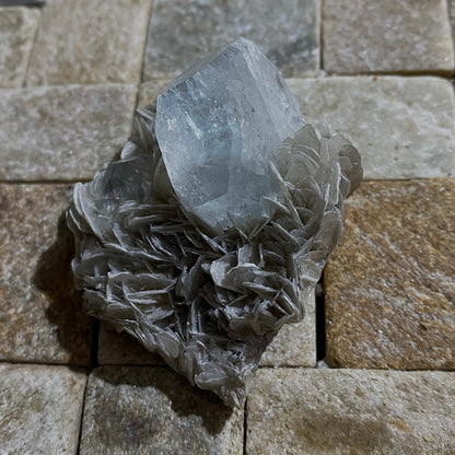 AQUAMARINE BERYL ON MUSCOVITE - PINGWU BERYL MINE, SICHUAN, CHINA 52g MF1215