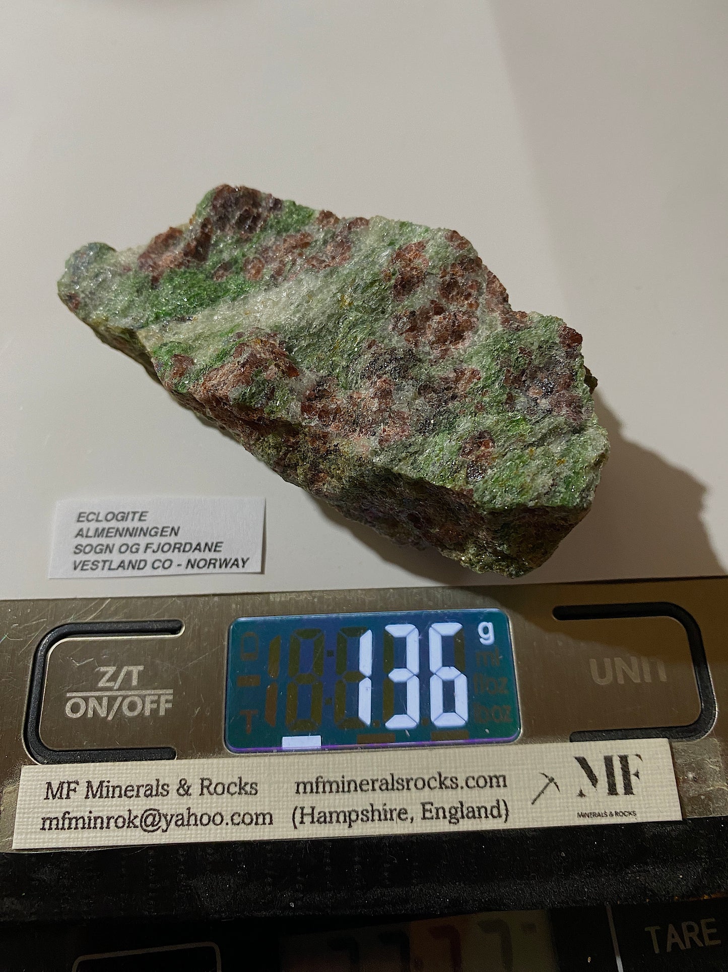 ECLOGITE : ALMENNINGEN,  SOGN OG FJORDANE, VESTLAND, NORWAY. 136g MF4896