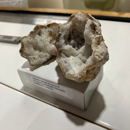 QUARTZ GEODE NODULE IN CALCITE MATRIX - BU CRAA, MOROCCO 140g MF4045