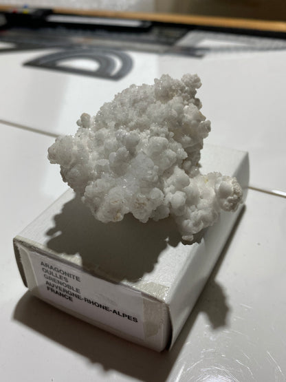 ARAGONITE : OULLES, GRENOBLE, AUVERGINE-RHONE-ALPES, FRANCE 47g MF4903
