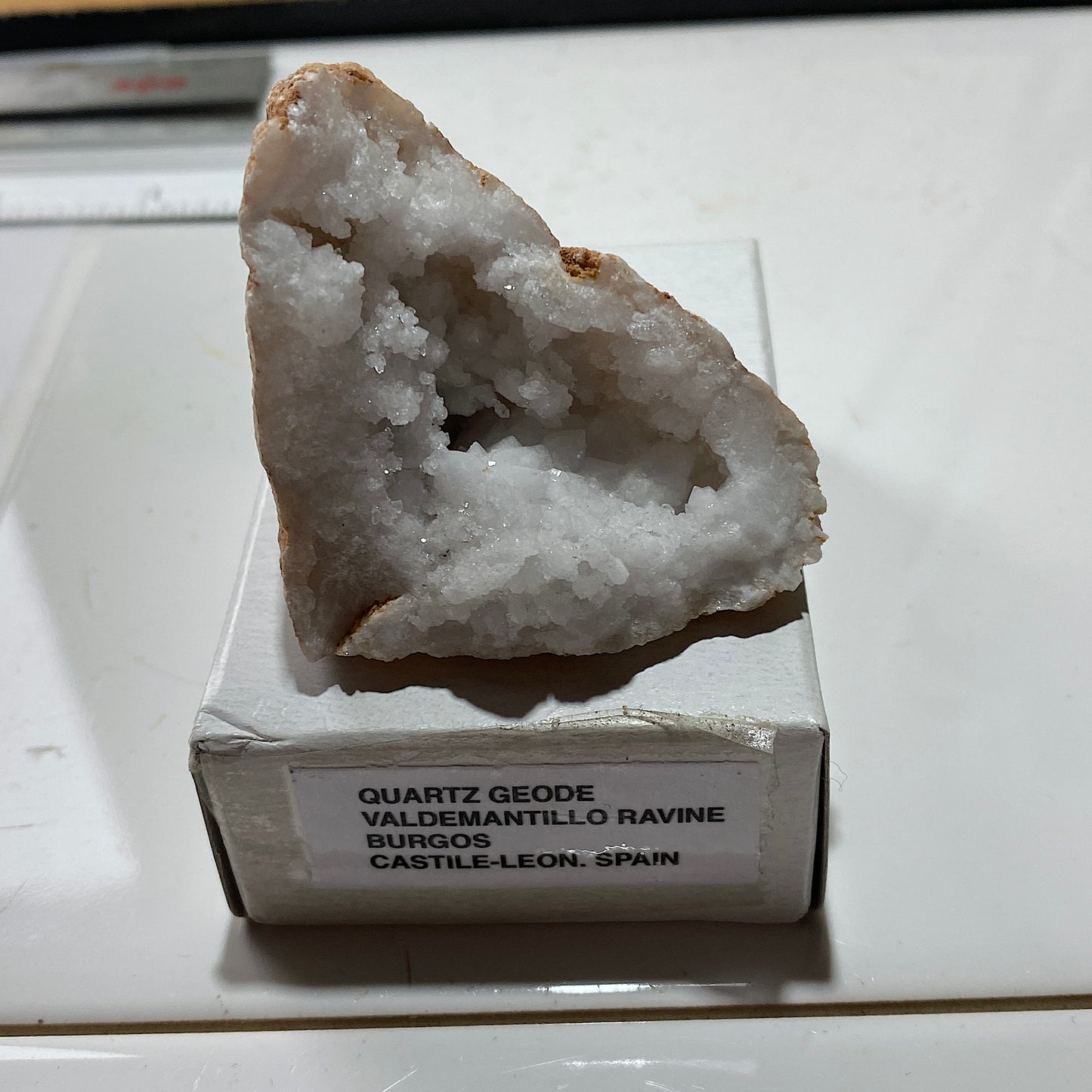 QUARTZ GEODE - VALDEMANTILLO RAVINE, CASRILE-LEON, SPAIN  72g MF1201