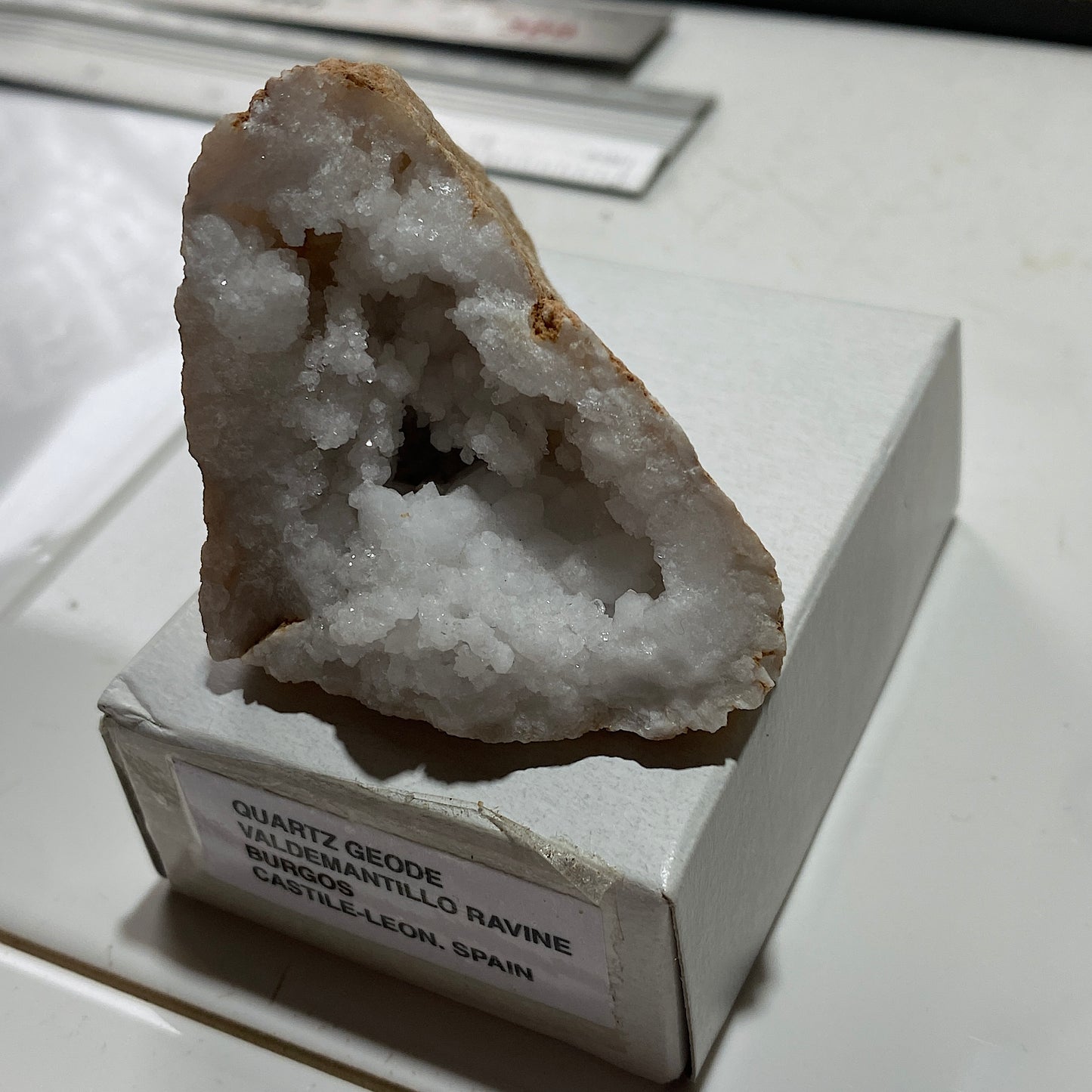QUARTZ GEODE - VALDEMANTILLO RAVINE, CASRILE-LEON, SPAIN  72g MF1201