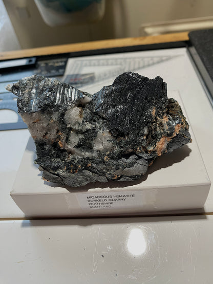 MICACEOUS HEMATITE [SPECULARITE] : DUNKELD QUARRY, PERTHSHIRE, SCOTLAND 192g MF4905
