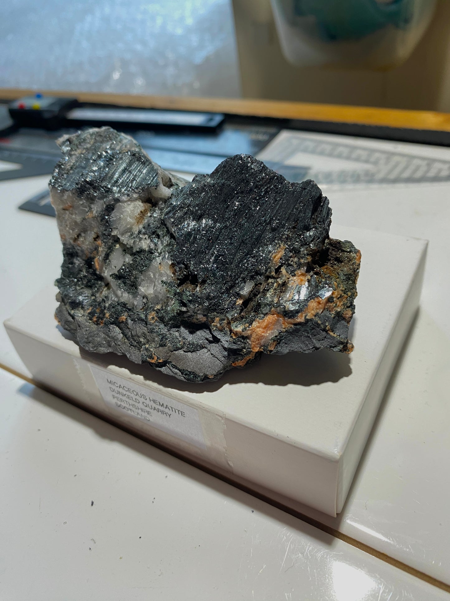 MICACEOUS HEMATITE [SPECULARITE] : DUNKELD QUARRY, PERTHSHIRE, SCOTLAND 192g MF4905