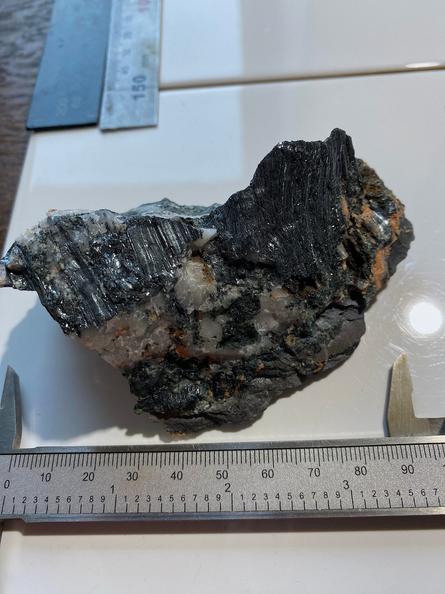 MICACEOUS HEMATITE [SPECULARITE] : DUNKELD QUARRY, PERTHSHIRE, SCOTLAND 192g MF4905