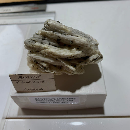 BARYTE WITH MARCASITE - FRIZINGTON, COPELAND, CUMBRIA, ENGLAND 200g MF1246