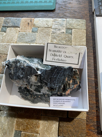 MICACEOUS HEMATITE [SPECULARITE] : DUNKELD QUARRY, PERTHSHIRE, SCOTLAND 192g MF4905