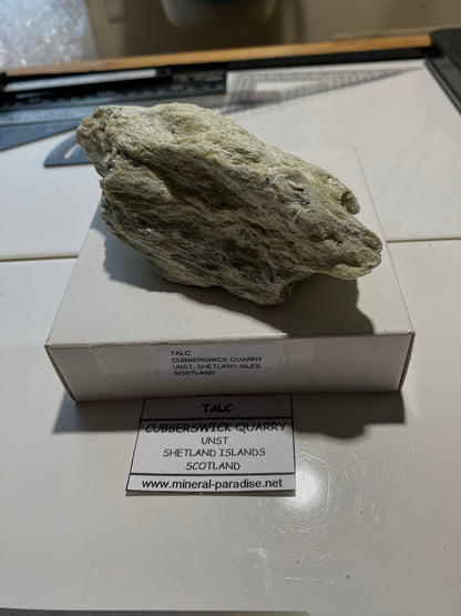 TALC : CUBBERSWICK QUARRY, UNST, SHETLAND ISLES, SCOTLAND  312g MF4906