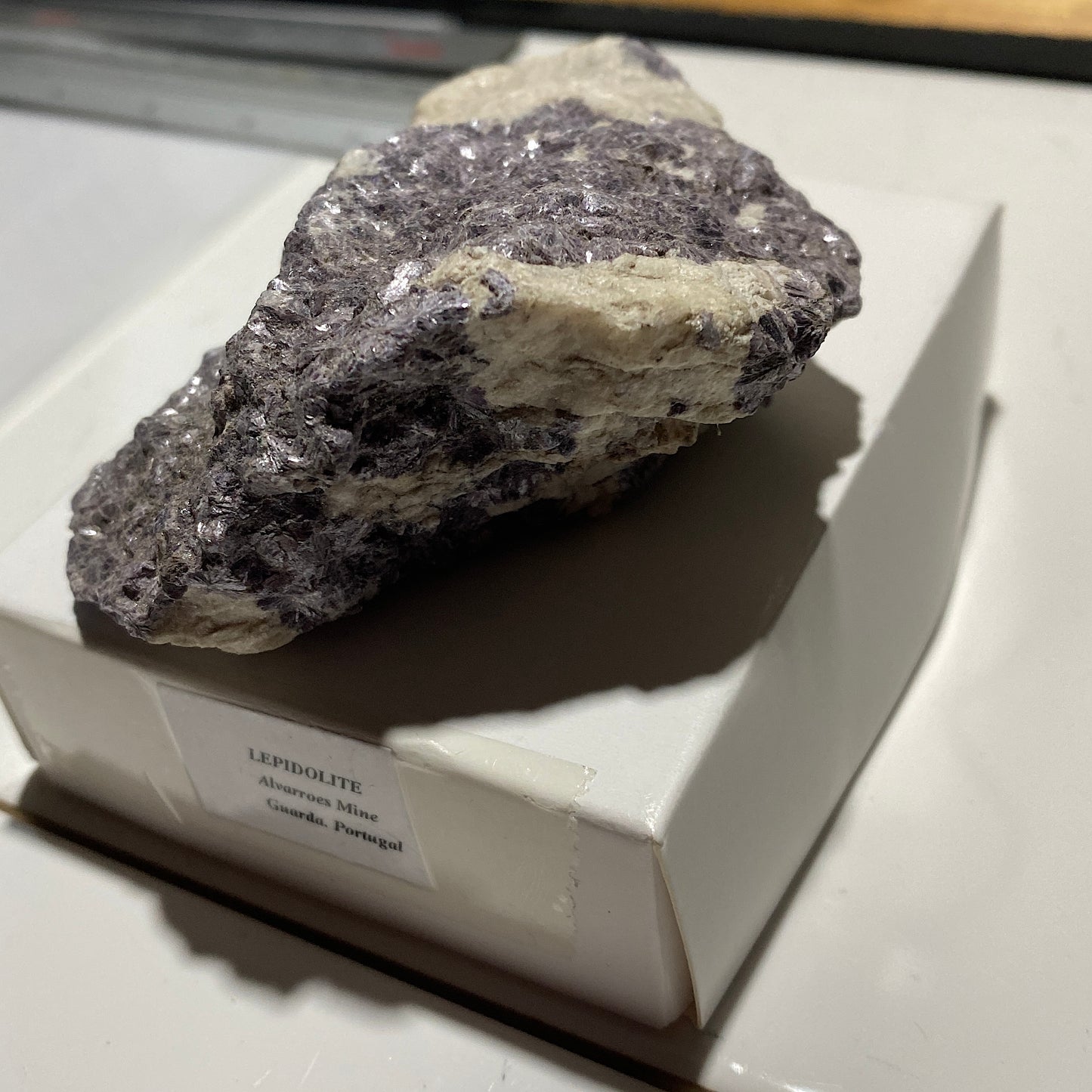 LEPIDOLITE SUR MATRICE DE LA MINE ALVARROES, PORTUGAL 189g MF1206