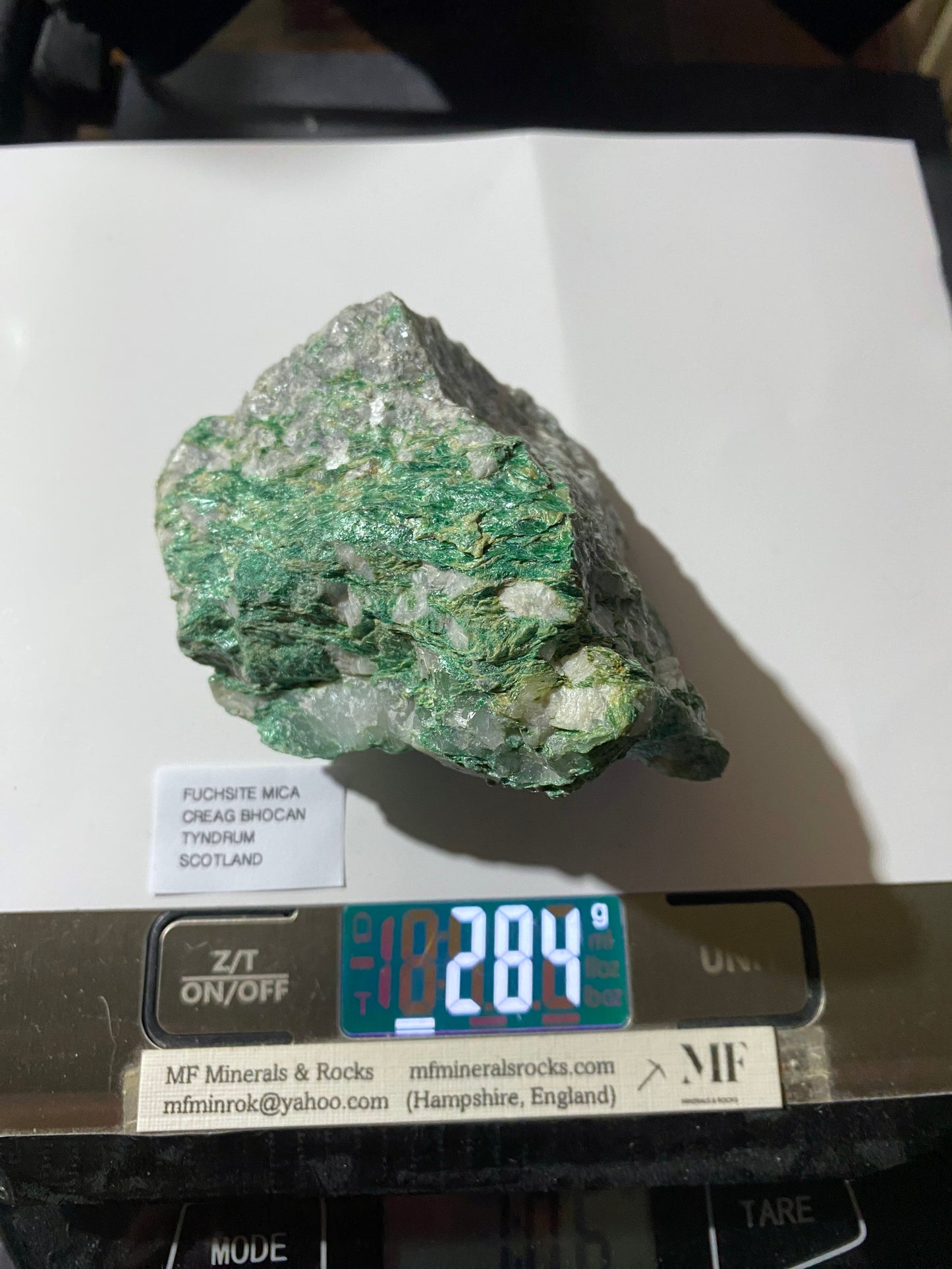 FUCHSITE MICA : CREAG BHOCAN, TYNDRUM, SCOTLAND 284g  MF4908
