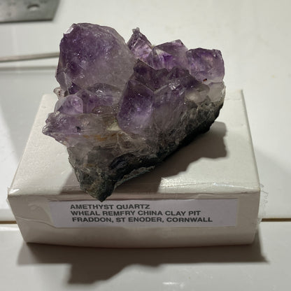 AMETHYST QUARTZ - WHEAL REMFRY CHINA CLAY PIT CORNWALL  90g. MF4066