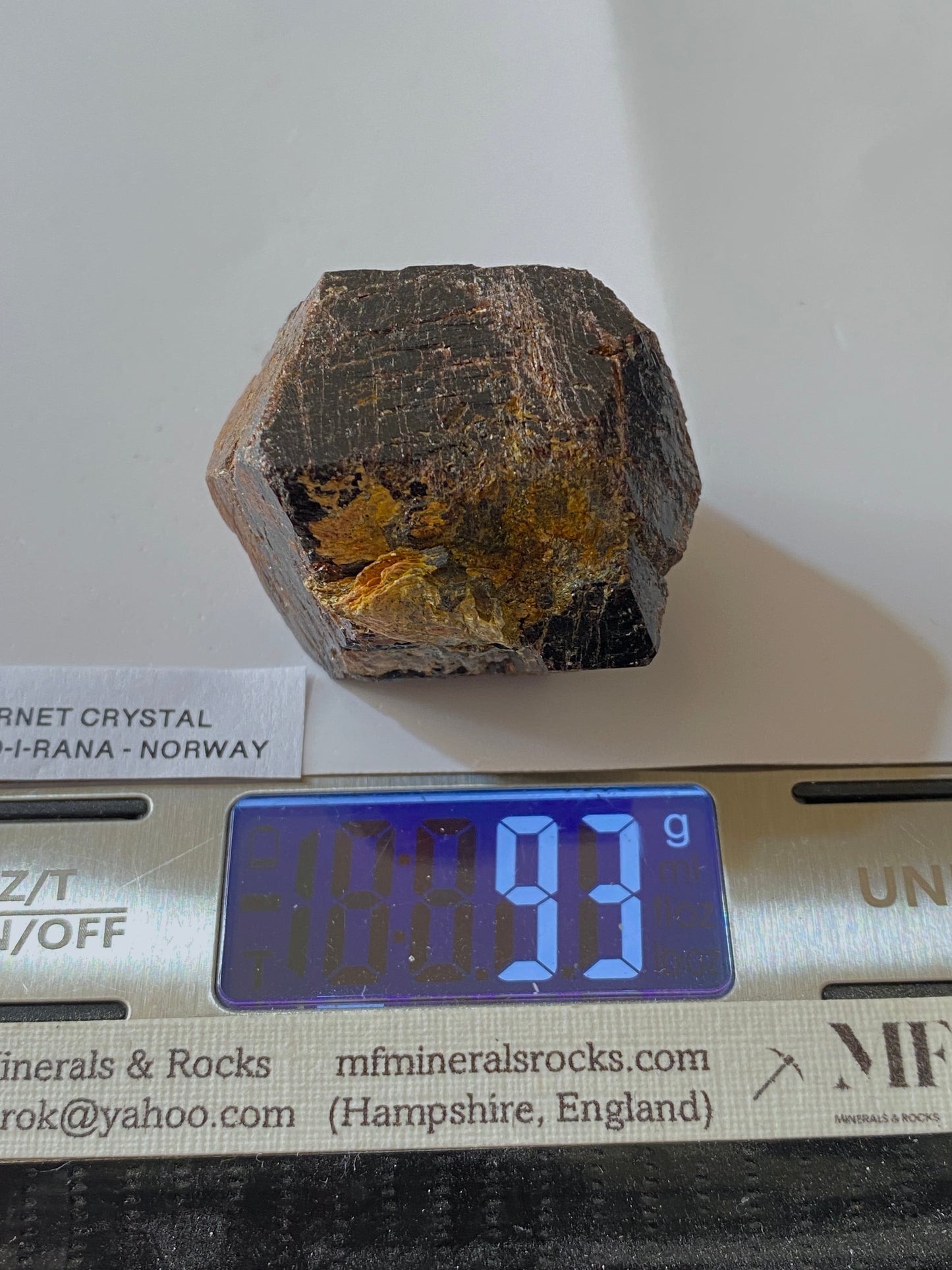 ALMANDINE GARNET LARGE CRYSTAL : ALTERMARK, MO-I-RANA, NORWAY. 93g. MF4910