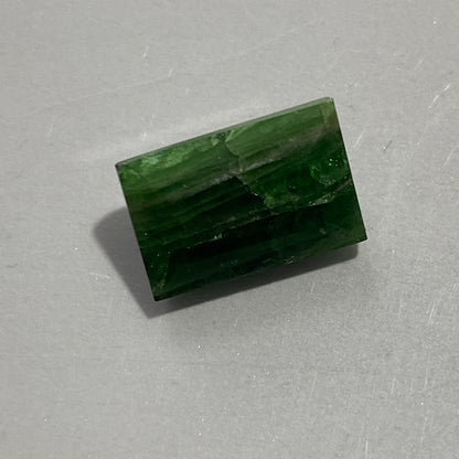 TSAVORITE GARNET GEMSTONE - MERALANI HILLS, LELATEMA MOUNTAINS, MANYARA, TANZANIA 7.72Ct MFG5341