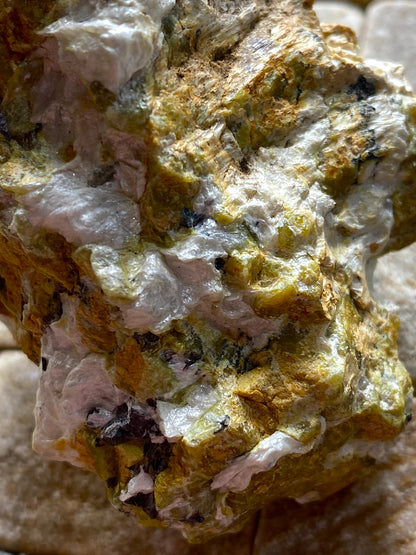 HYDROTALCITE/LIZARDITE : SNARUM, MODUM, BUSKERUD, NORWAY 115g. MF4912