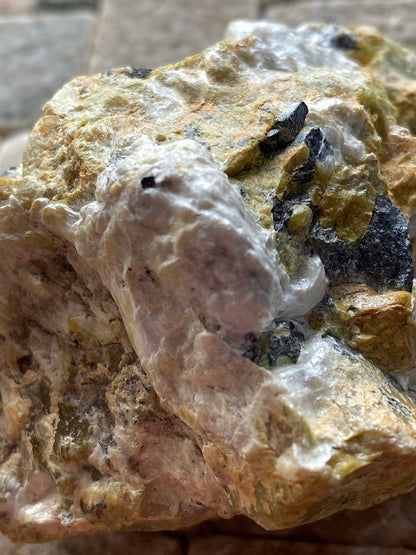 HYDROTALCITE/LIZARDITE : SNARUM, MODUM, BUSKERUD, NORWAY 115g. MF4912
