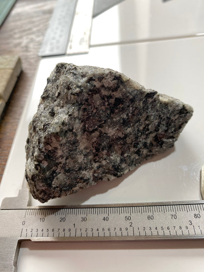 GABBRO : ARDNAMURCHAN, WEST HIGHLAND PENINISULA, SCOTLAND  244g MF4913