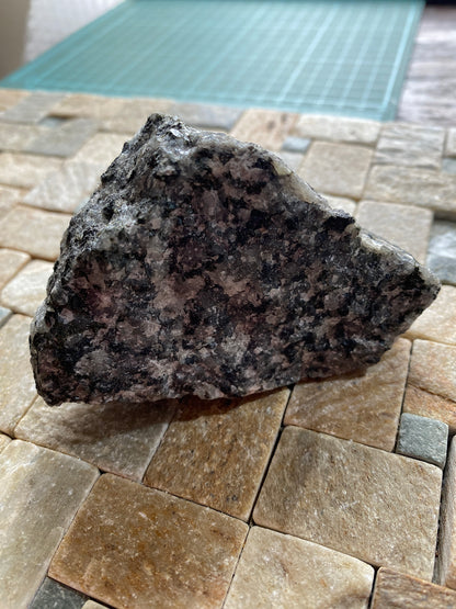 GABBRO : ARDNAMURCHAN, WEST HIGHLAND PENINISULA, SCOTLAND  244g MF4913