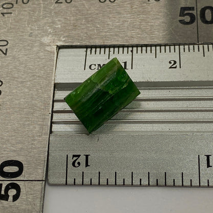 TSAVORITE GARNET GEMSTONE - MERALANI HILLS, LELATEMA MOUNTAINS, MANYARA, TANZANIA 7.72Ct MFG5341