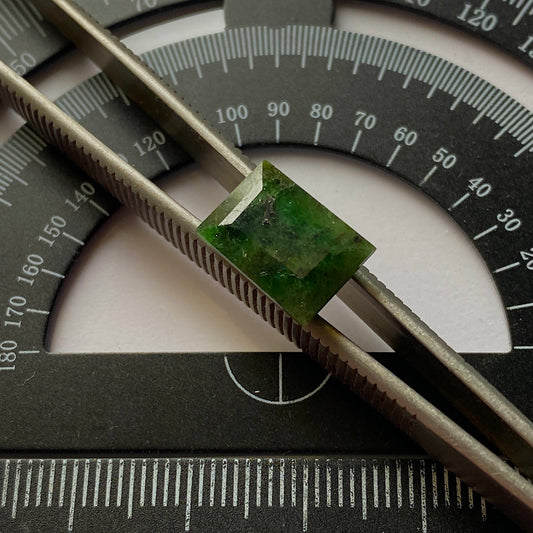 TSAVORITE GARNET - MERALANI HILLS, LELATEMA MTS., MANYARA, TANZANIA  6.25Ct MFG5344