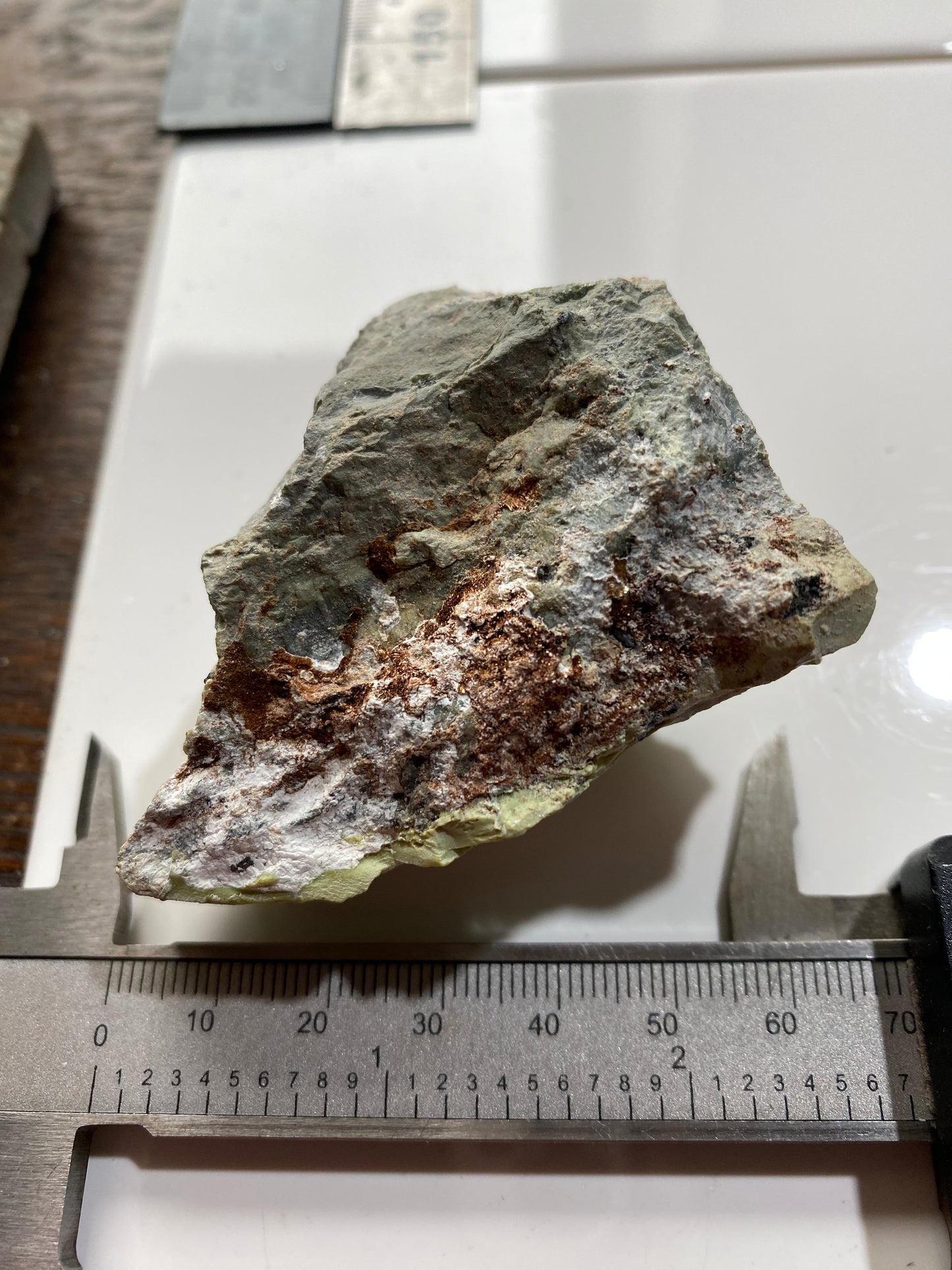 PYROAURITE ON SERPENTINE  [RARE] : NIKKA VORD, UNST, SHETLAND, SCOTLAND  98g MF4915