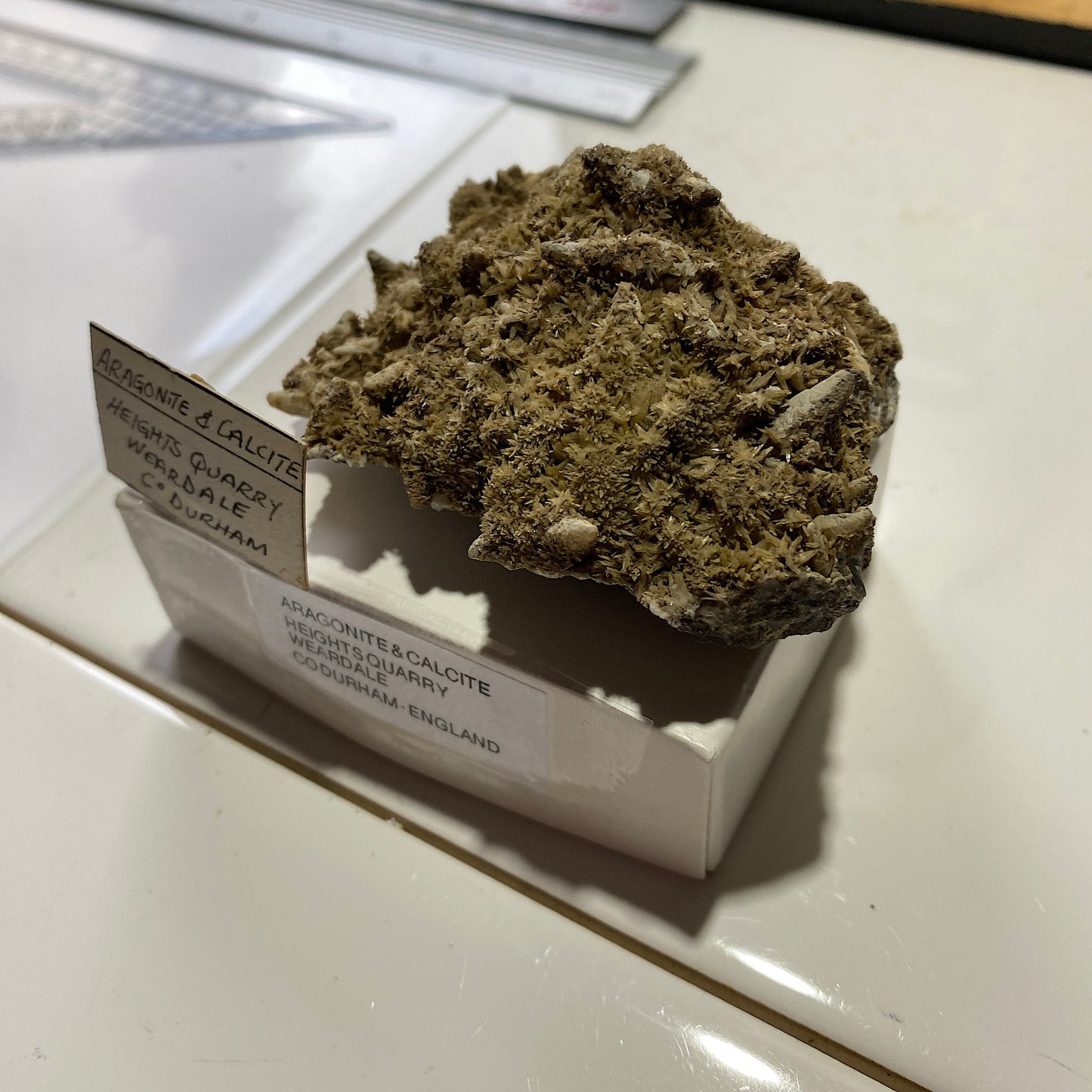 ARAGONITO Y CALCITA DE HEIGHTS QUARRY, WEARDALE. 123g MF1258