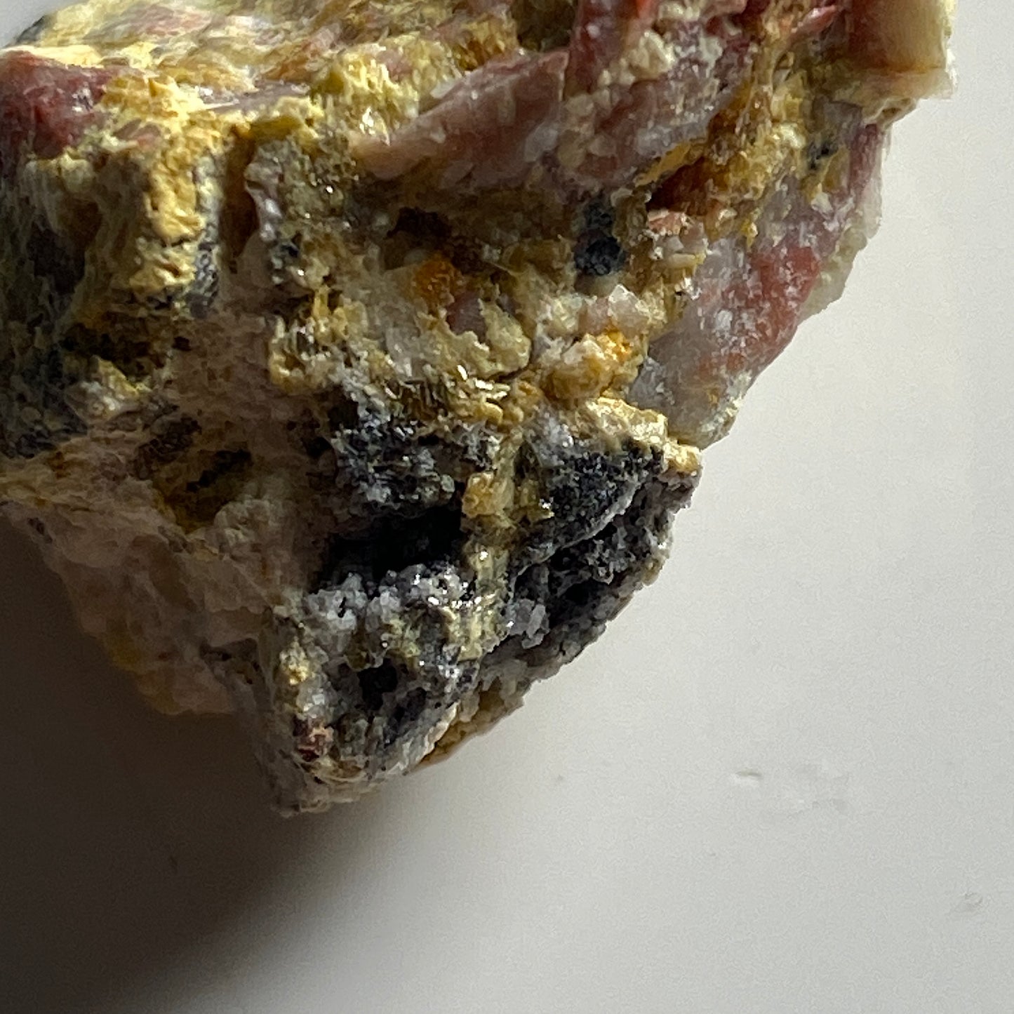 TELLURIUM/TELLURITE/SPIROFFITE ETC, LA BAMBOLLA MINE, MEXICO  10g MF1671